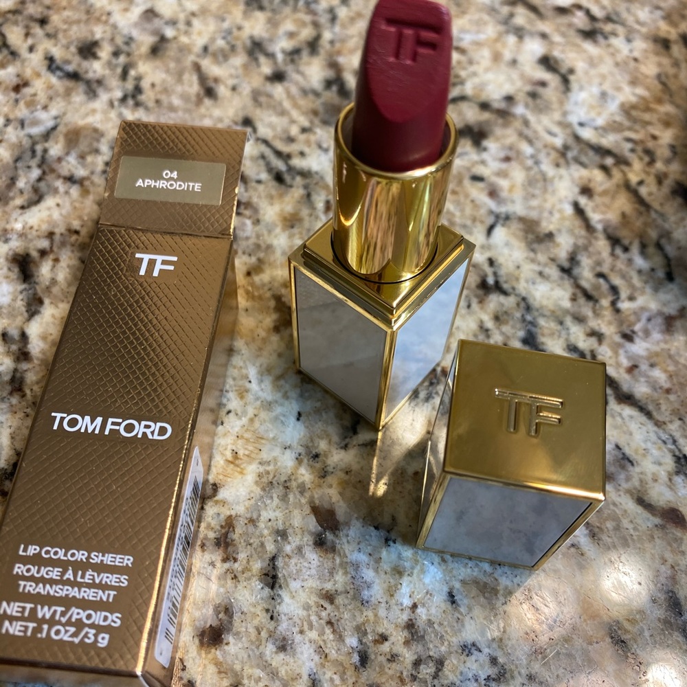 Tom Ford 04 Aphrodite lip color